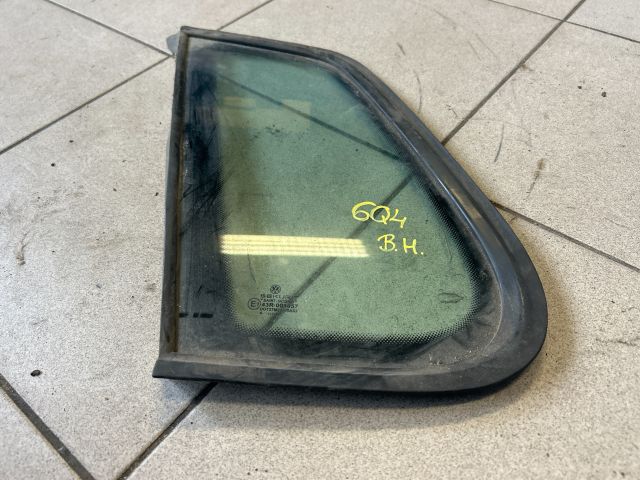 bontott VW POLO IV Bal hátsó Fixüveg (Ajtóban)