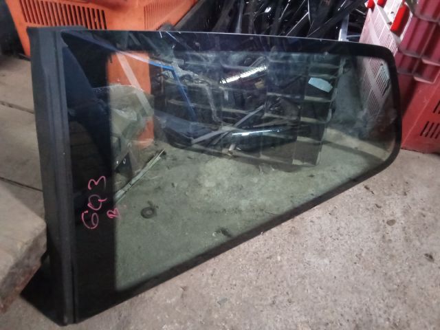 bontott VW POLO IV Bal hátsó Fixüveg (Ajtóban)