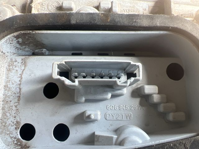 bontott VW POLO IV Bal Hátsó Lámpa