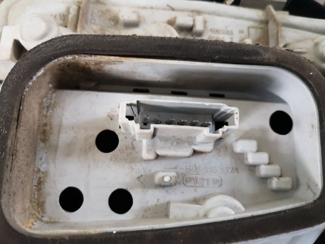 bontott VW POLO IV Bal Hátsó Lámpa