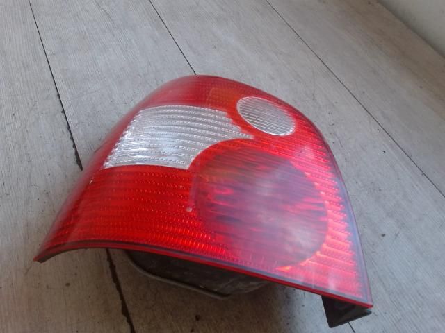bontott VW POLO IV Bal Hátsó Lámpa