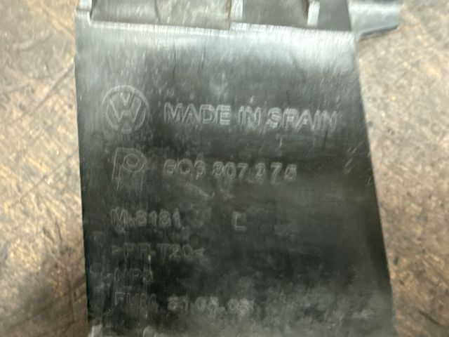 bontott VW POLO IV Bal hátsó Lökhárító Tartó (Műanyag)