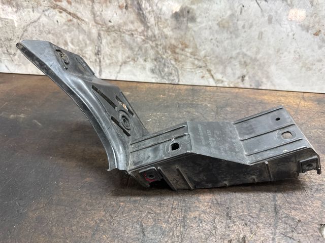 bontott VW POLO IV Bal hátsó Lökhárító Tartó (Műanyag)