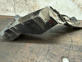 bontott VW POLO IV Bal hátsó Lökhárító Tartó (Műanyag)