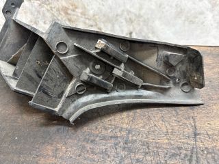 bontott VW POLO IV Bal hátsó Lökhárító Tartó (Műanyag)