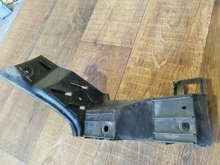 bontott VW POLO IV Bal hátsó Oldal Lökhárító Tartó (Műanyag)