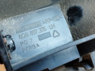 bontott VW POLO IV Bal hátsó Oldal Lökhárító Tartó (Műanyag)