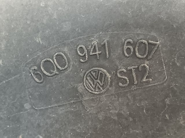 bontott VW POLO IV Bal Ködfényszóró