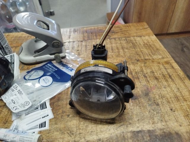 bontott VW POLO IV Bal Ködfényszóró