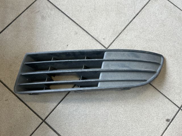 bontott VW POLO IV Bal Ködlámpa Rács