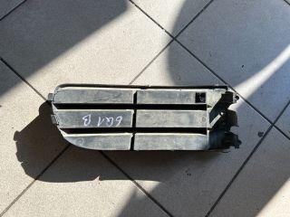 bontott VW POLO IV Bal Ködlámpa Rács