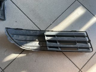 bontott VW POLO IV Bal Ködlámpa Rács