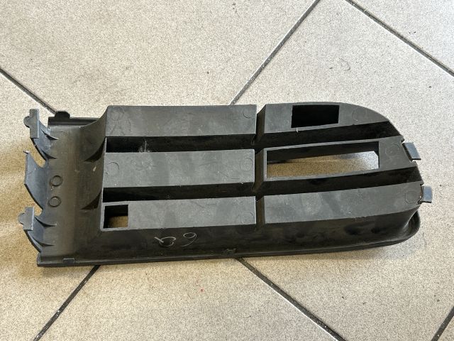 bontott VW POLO IV Bal Ködlámpa Rács