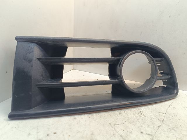 bontott VW POLO IV Bal Ködlámpa Rács