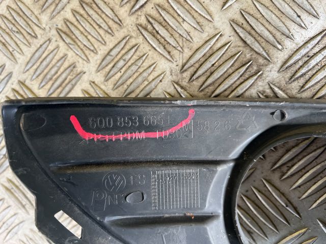 bontott VW POLO IV Bal Ködlámpa Rács