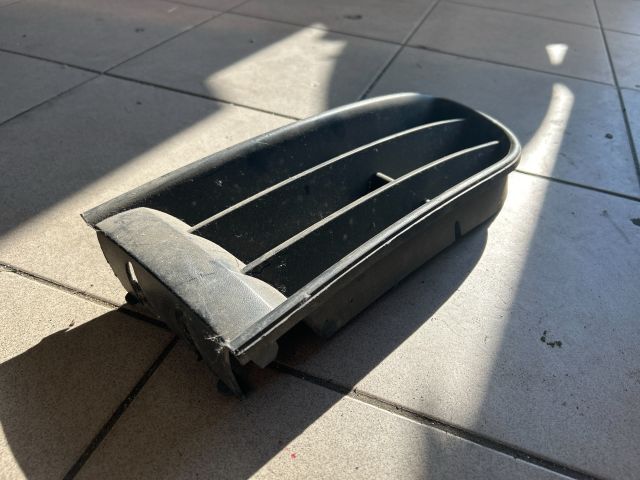 bontott VW POLO IV Bal Ködlámpa Rács