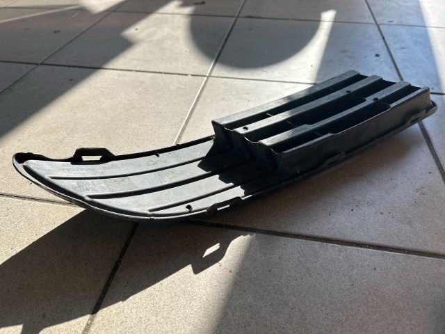 bontott VW POLO IV Bal Ködlámpa Rács