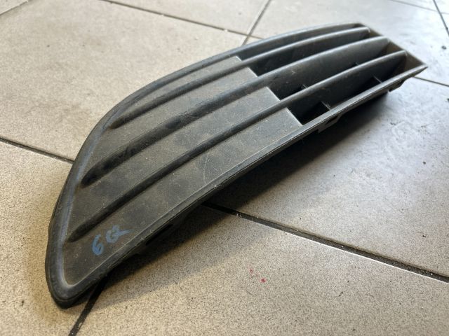 bontott VW POLO IV Bal Ködlámpa Rács