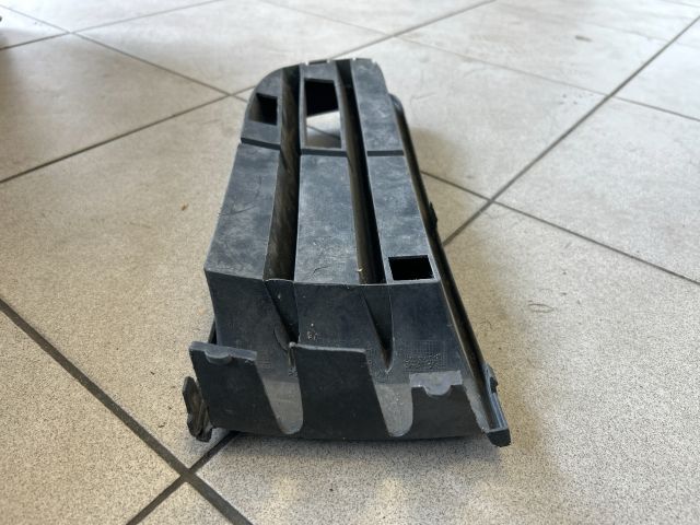 bontott VW POLO IV Bal Ködlámpa Rács