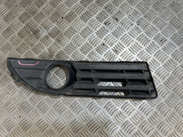 bontott VW POLO IV Bal Ködlámpa Rács