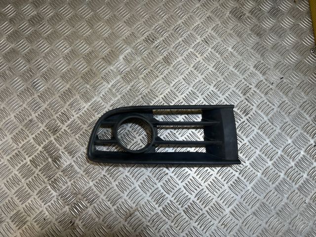 bontott VW POLO IV Bal Ködlámpa Rács