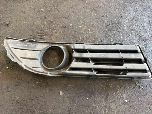 bontott VW POLO IV Bal Ködlámpa Rács