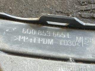 bontott VW POLO IV Bal Ködlámpa Rács