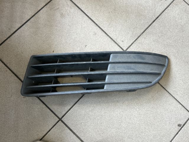 bontott VW POLO IV Bal Ködlámpa Rács