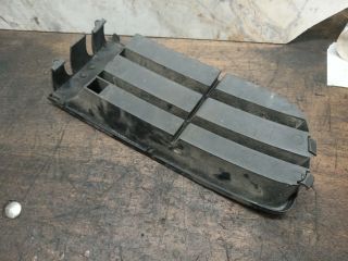 bontott VW POLO IV Bal Ködlámpa Rács