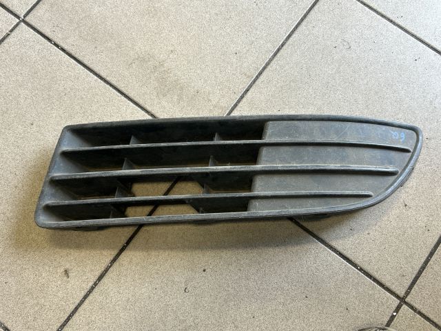 bontott VW POLO IV Bal Ködlámpa Rács