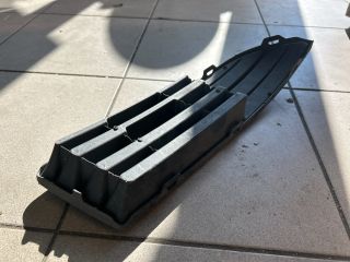 bontott VW POLO IV Bal Ködlámpa Rács