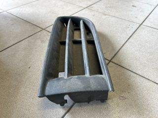 bontott VW POLO IV Bal Ködlámpa Rács