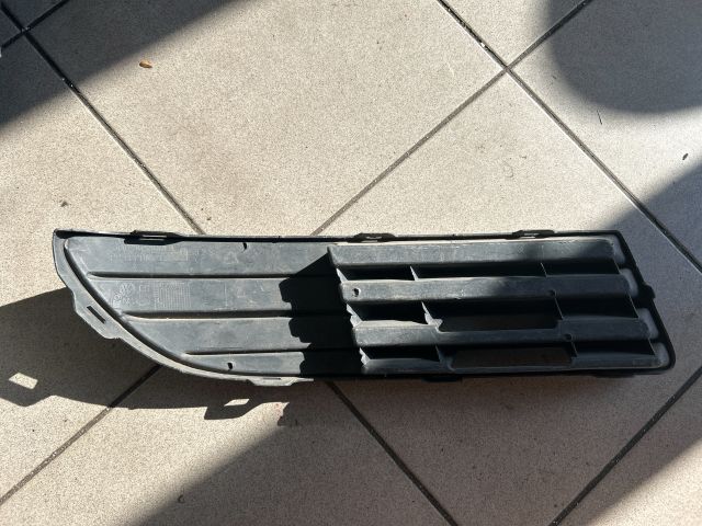 bontott VW POLO IV Bal Ködlámpa Rács