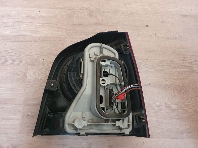 bontott VW POLO IV Bal Külső Hátsó Lámpa