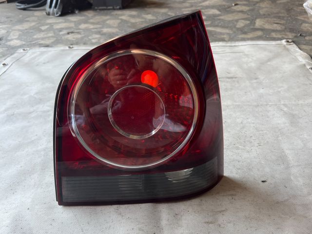 bontott VW POLO IV Bal Külső Hátsó Lámpa