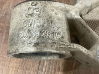 bontott VW POLO IV Bal Lengőkar Tartó