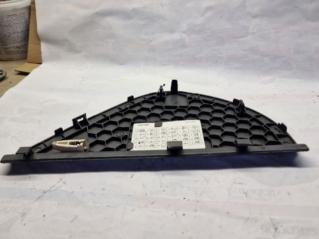 bontott VW POLO IV Bal Műszerfal Oldalkárpit