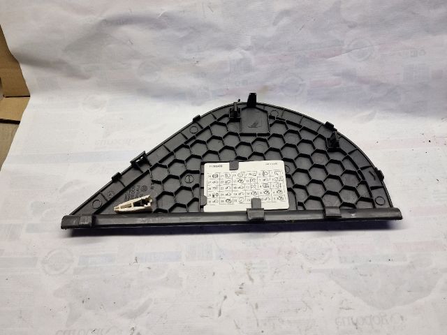 bontott VW POLO IV Bal Műszerfal Oldalkárpit