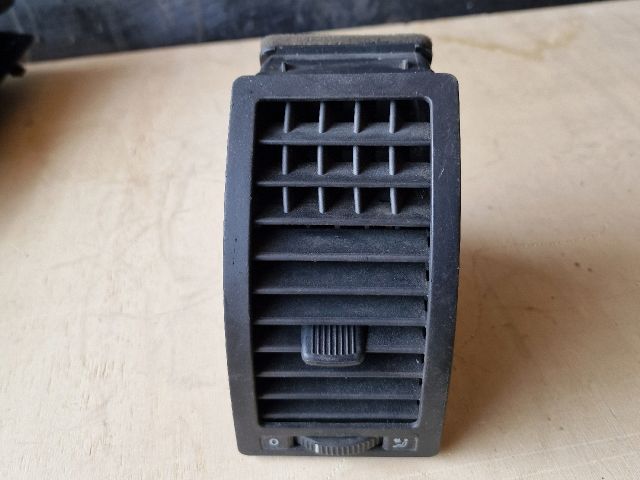 bontott VW POLO IV Bal Szellőző