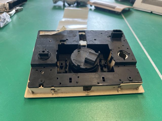 bontott VW POLO IV Beltér Világítás Első