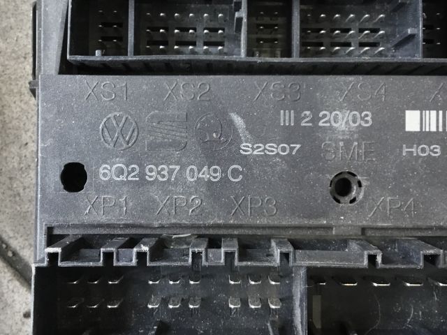 bontott VW POLO IV Biztosítéktábla Utastér