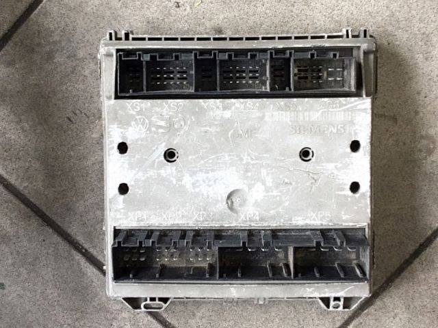 bontott VW POLO IV Biztosítéktábla Utastér