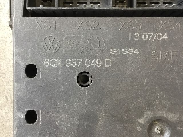 bontott VW POLO IV Biztosítéktábla Utastér