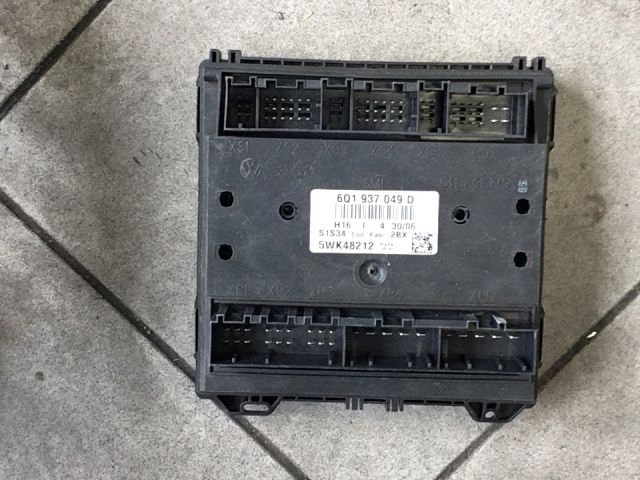 bontott VW POLO IV Biztosítéktábla Utastér