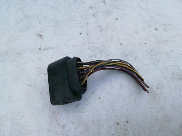 bontott VW POLO IV Csatlakozó