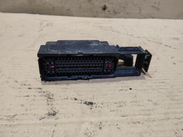 bontott VW POLO IV Csatlakozó