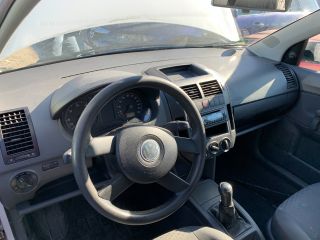 bontott VW POLO IV Csomagtér Kárpit