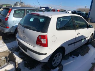 bontott VW POLO IV Csomagtér Kárpit