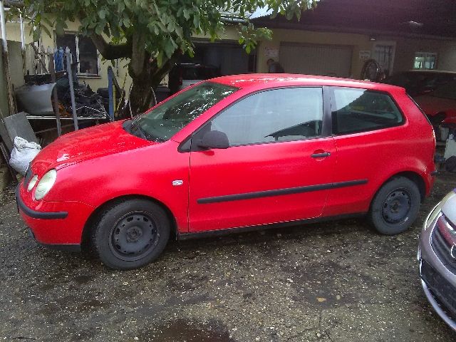 bontott VW POLO IV Csomagtérajtó Gumikéder