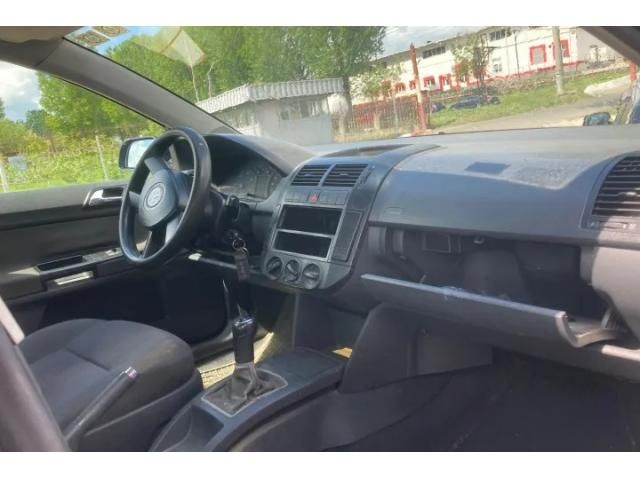 bontott VW POLO IV Csomagtérajtó Jobb Zsanér